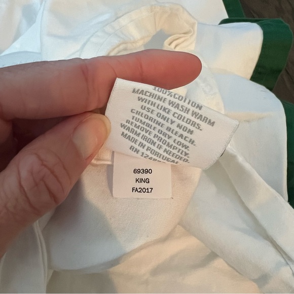 Serena and Lily Green Edge King Pillowcase - Picture 4 of 5